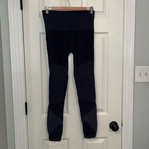 Spanx Indigo/Gray Look At Me Now Seamless Moto Leggings Sz Large Sculpting Shape